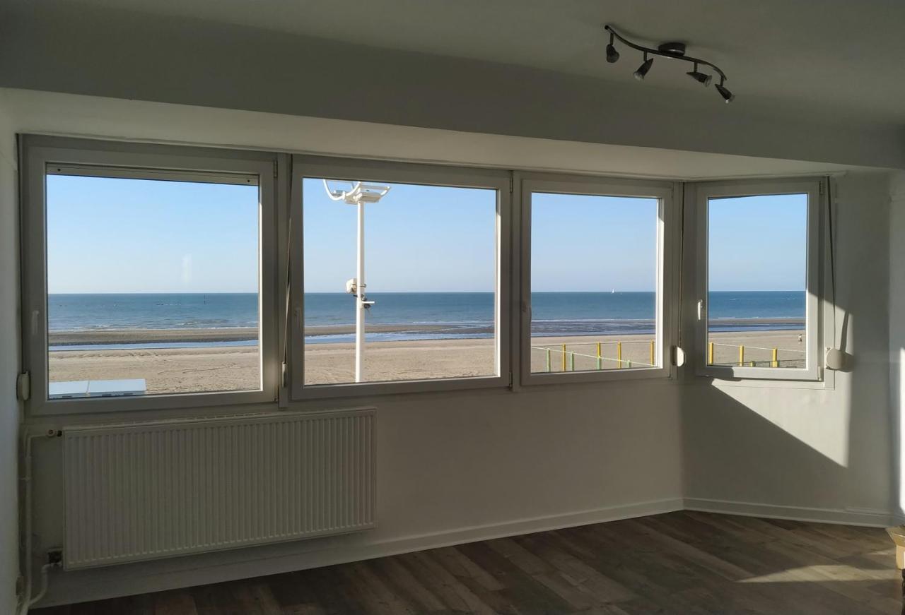 Magnifique Vue Mer Pour Ce T2 Totalement Renove Classe Meuble De Tourisme 3 Etoiles Dunkirk Luaran gambar